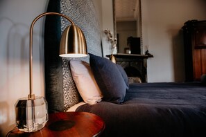 Family Room, Mountain View | Iron/ironing board, free WiFi - The Rabbit Hole Inn at Harvest Home (Avenel)