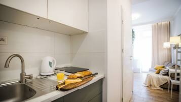 Studio Economy | Bếp nhỏ riêng | Ấm điện