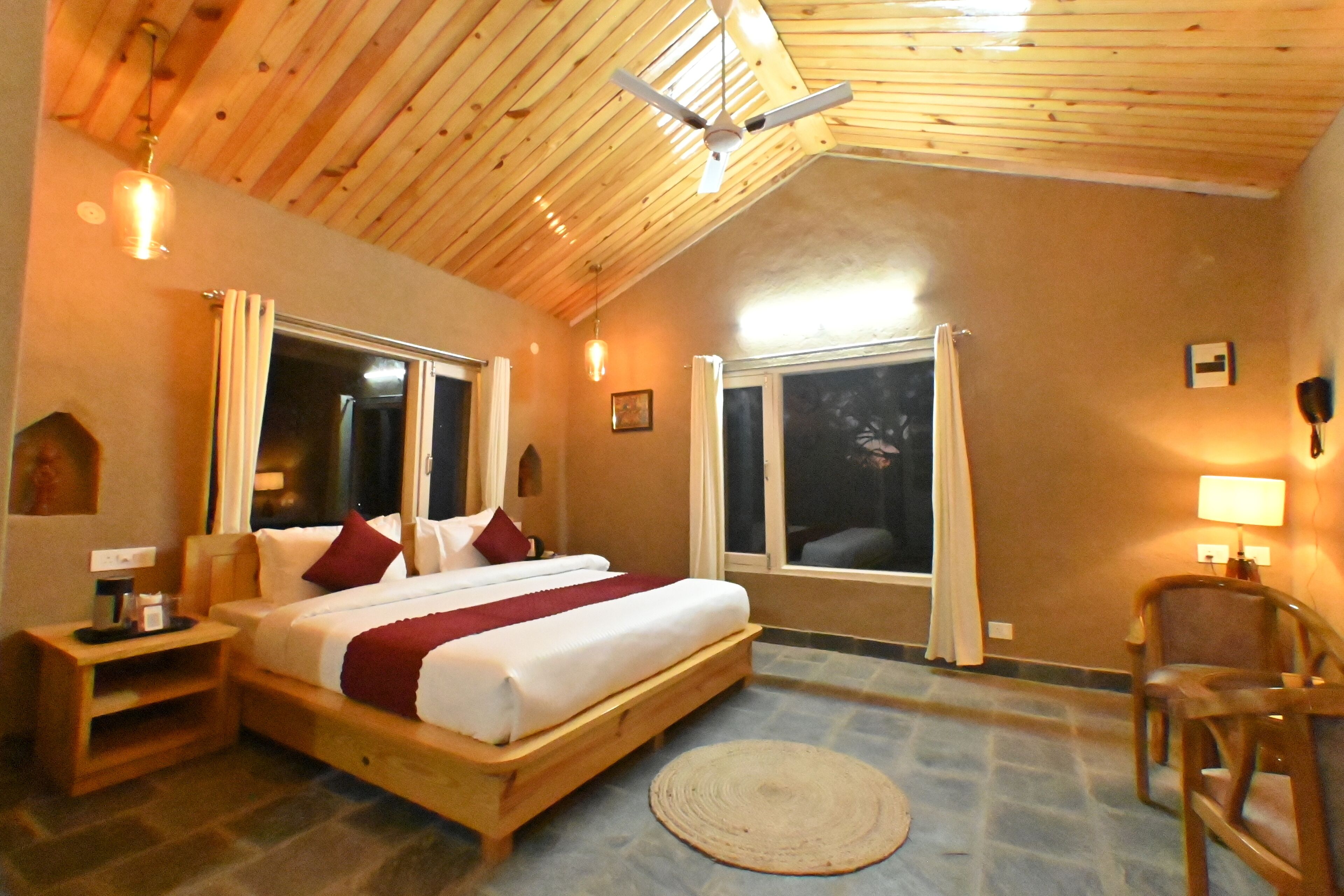 经典村舍 | 高档床上用品、特色装修、特色家居、办公桌