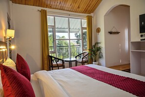 Deluxe Room | Premium bedding, individually decorated, individually furnished, desk