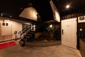 Interior entrance - Oyadokinokuniya tamazonomachi (Nagasaki)