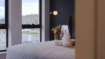 4 bedrooms, iron/ironing board, travel cot, WiFi