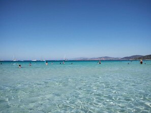 Sun loungers - New Villa Sea and Mountain View - Calenzana, near Calvi  (Calenzana)
