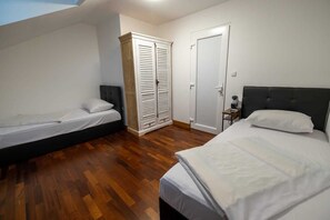 8 bedrooms, iron/ironing board, WiFi - Luxury Villa Lucca in Feričanci (Fericanci)