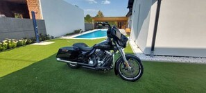 Unclassified image, 2 of 28, button