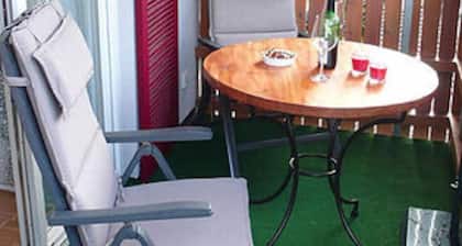 Lena in Haus Baumgartner