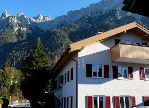 Lena in Haus Baumgartner