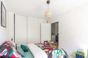 1 chambre, fer et planche Ă repasser, lit parapluie, Wi-Fi gratuit