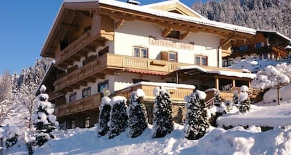 Holiday Apartment With 1 Bedroom