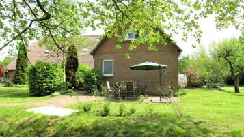 Tempat makan outdoor