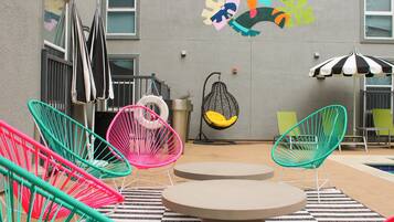 Apartment | 4 bedrooms, desk