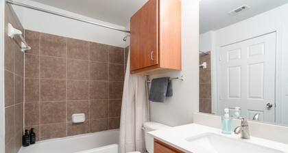 Modern Condo With Pool, Gym, Workspaces & BBQ