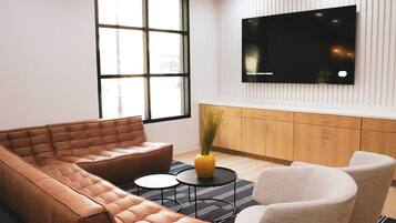 Apartment | 4 bedrooms, desk
