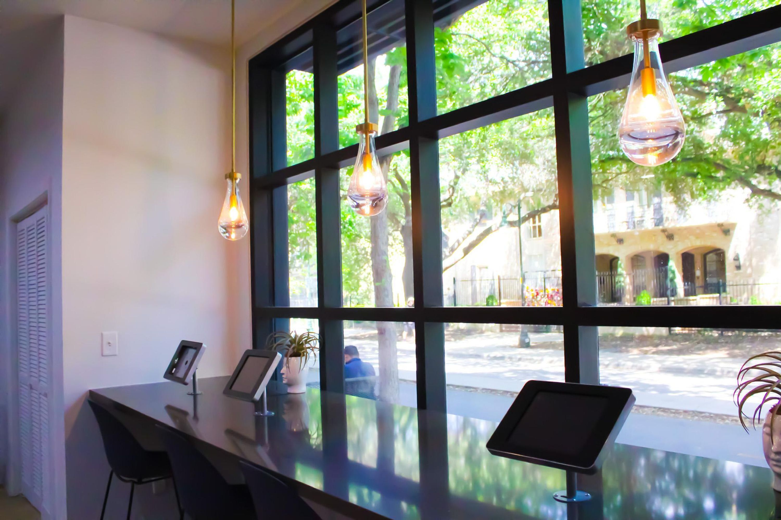 Apartment | 4 bedrooms, desk