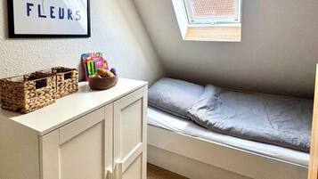 3 Schlafzimmer, Zimmersafe, Bügeleisen/Bügelbrett, Reisekinderbett