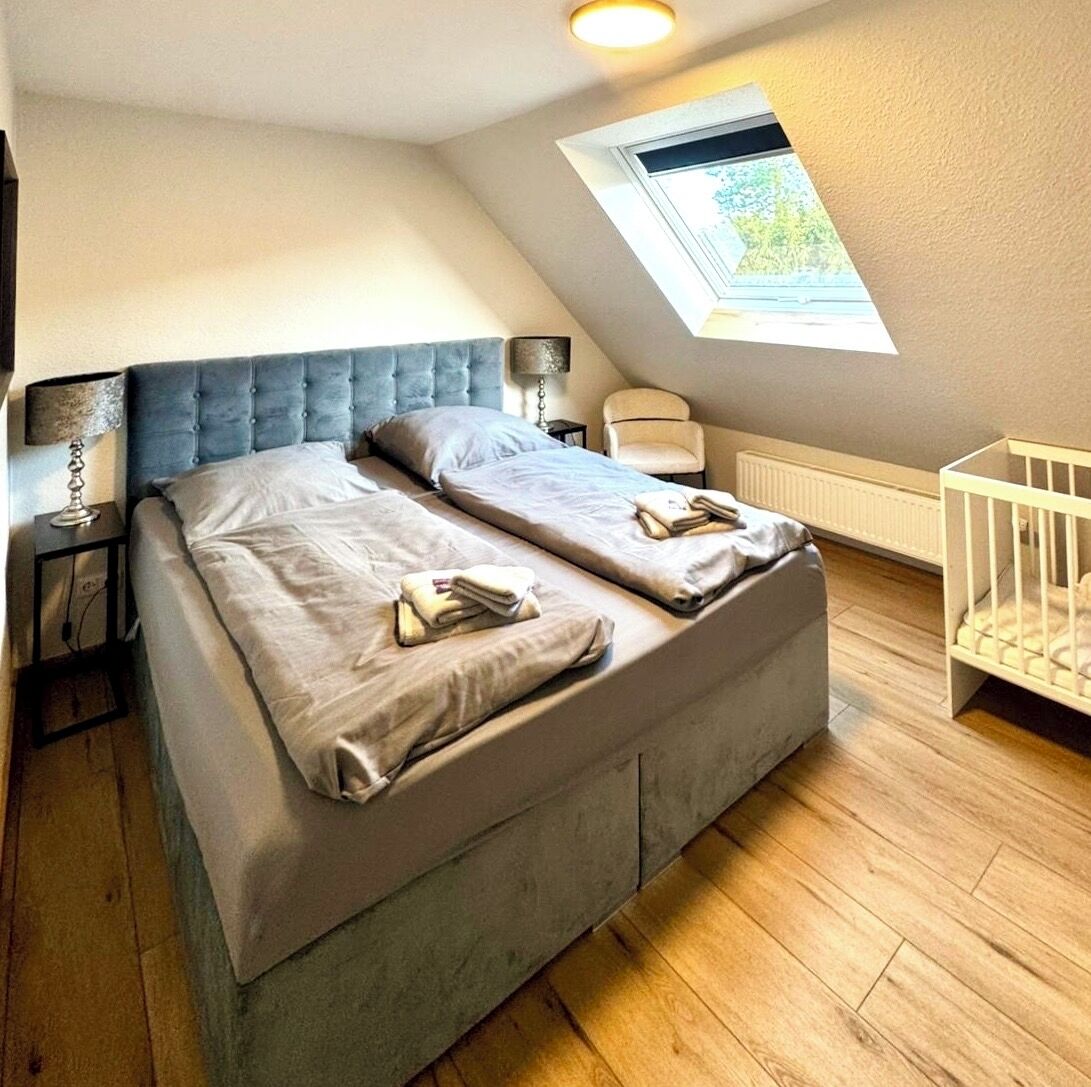 3 chambres, coffres-forts dans les chambres, fer et planche à repasser