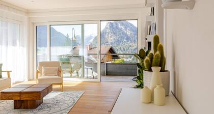 Stunning Mountain Panorama & Cozy AllgÀu Retreat Near Ski Areas