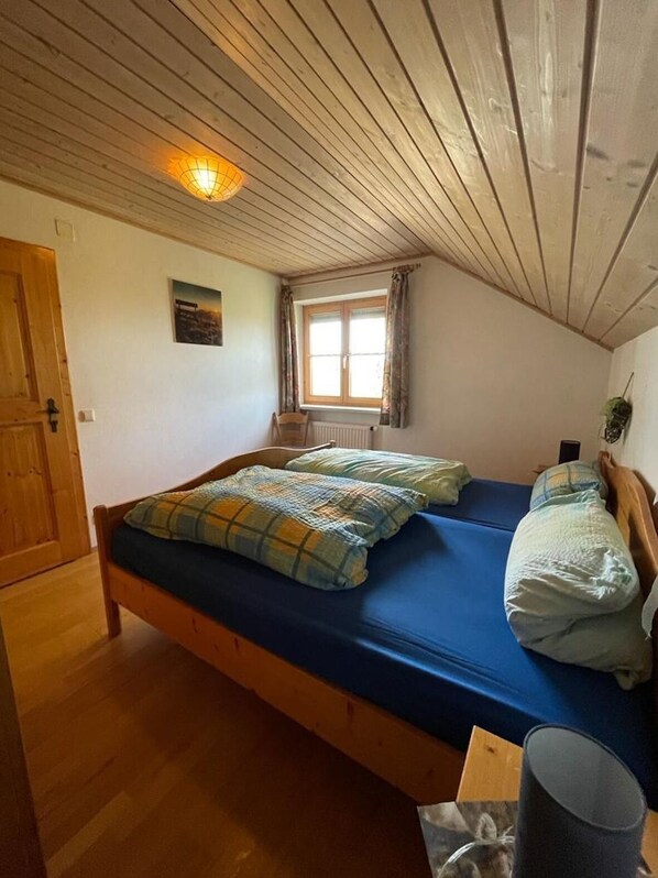 2 bedrooms, WiFi, bed sheets