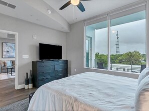 2 bedrooms, desk, iron/ironing board, free WiFi