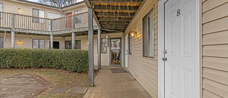 Apartment | Desk, Internet