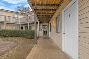 Apartment | Desk, Internet