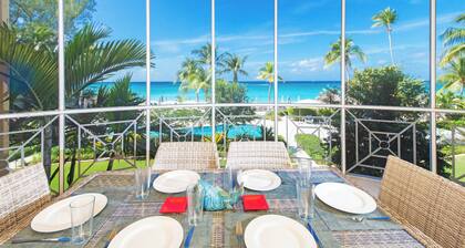 Villa 10, The Meridian, Second floor, 3BR, 3B, Oceanfront, fully equipped.