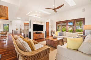 Maison, 5 chambres | Coin séjour