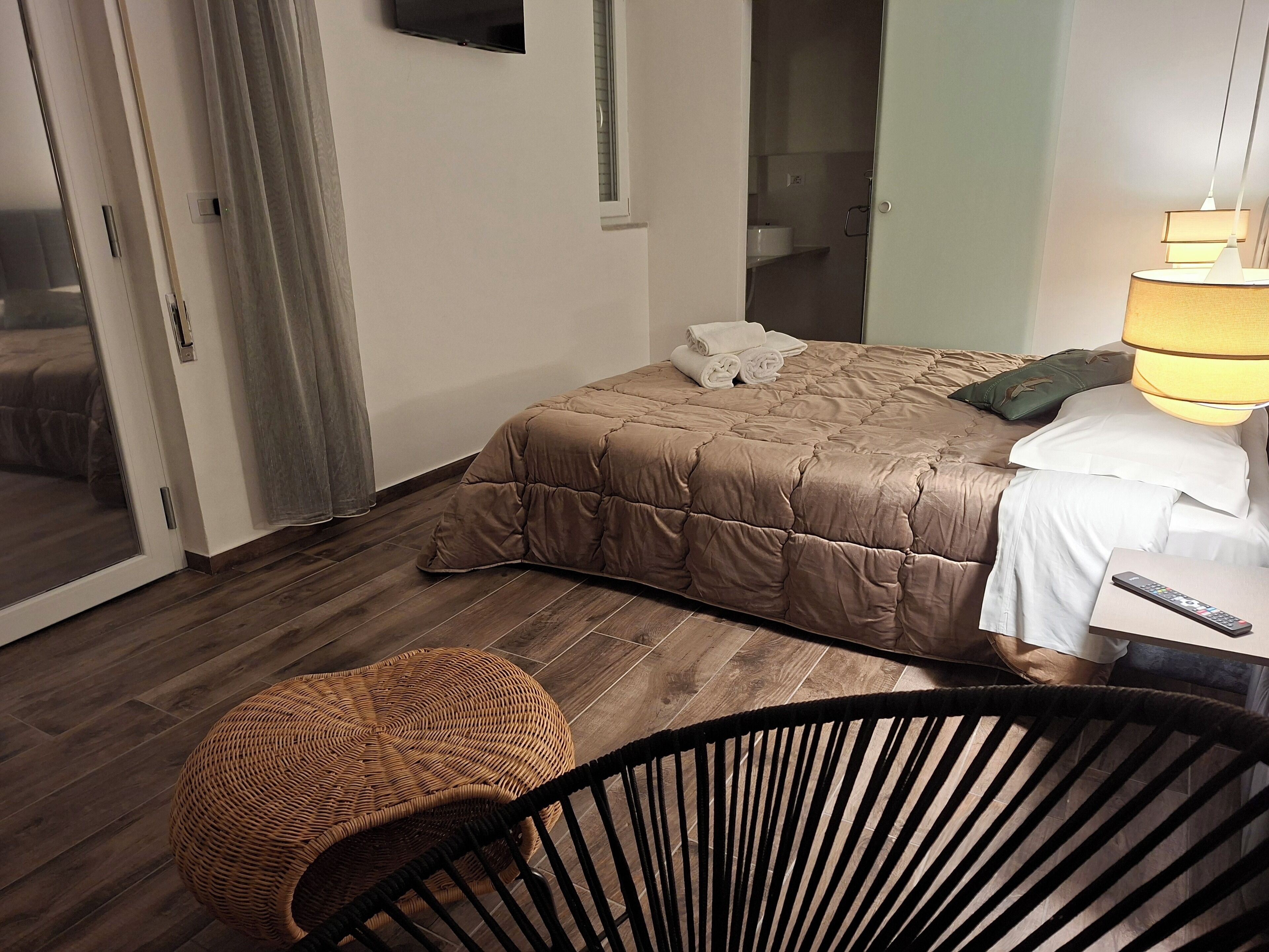Chambre Double Premium, salle de bains privée, vue colline