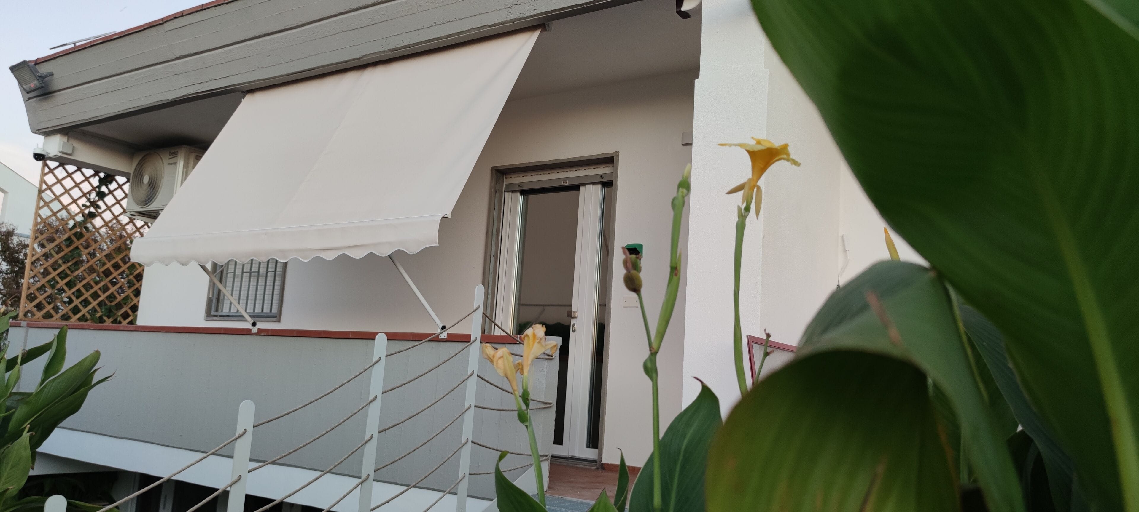 Premium-Doppelzimmer, eigenes Bad, Hügelblick | Terrasse/Patio