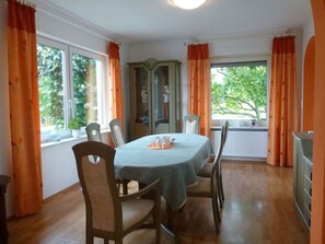 Mobile Home | Dining - "heideblick" Comfortable Holiday Residence (Ruethen)