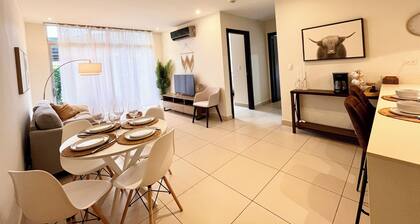 Prime Location 2 BDR Apt, Pool, GYM, ground floor, Walkable to Everything