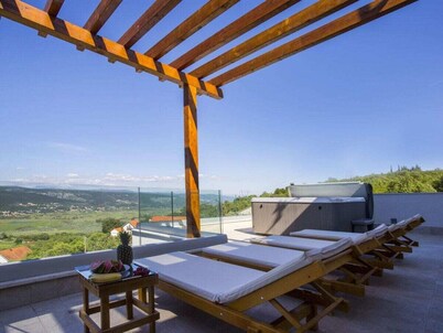 Seven Lakes Comfortable Holiday Residence