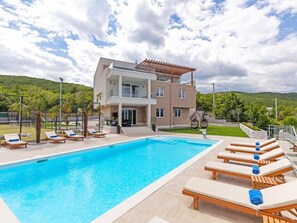 Pool - Seven Lakes Comfortable Holiday Residence (Lokvicici)