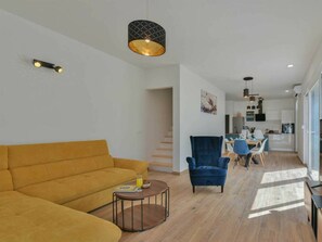 Villa | Living area - Villa in Sukosan With Swimming Pool (Sukosan)