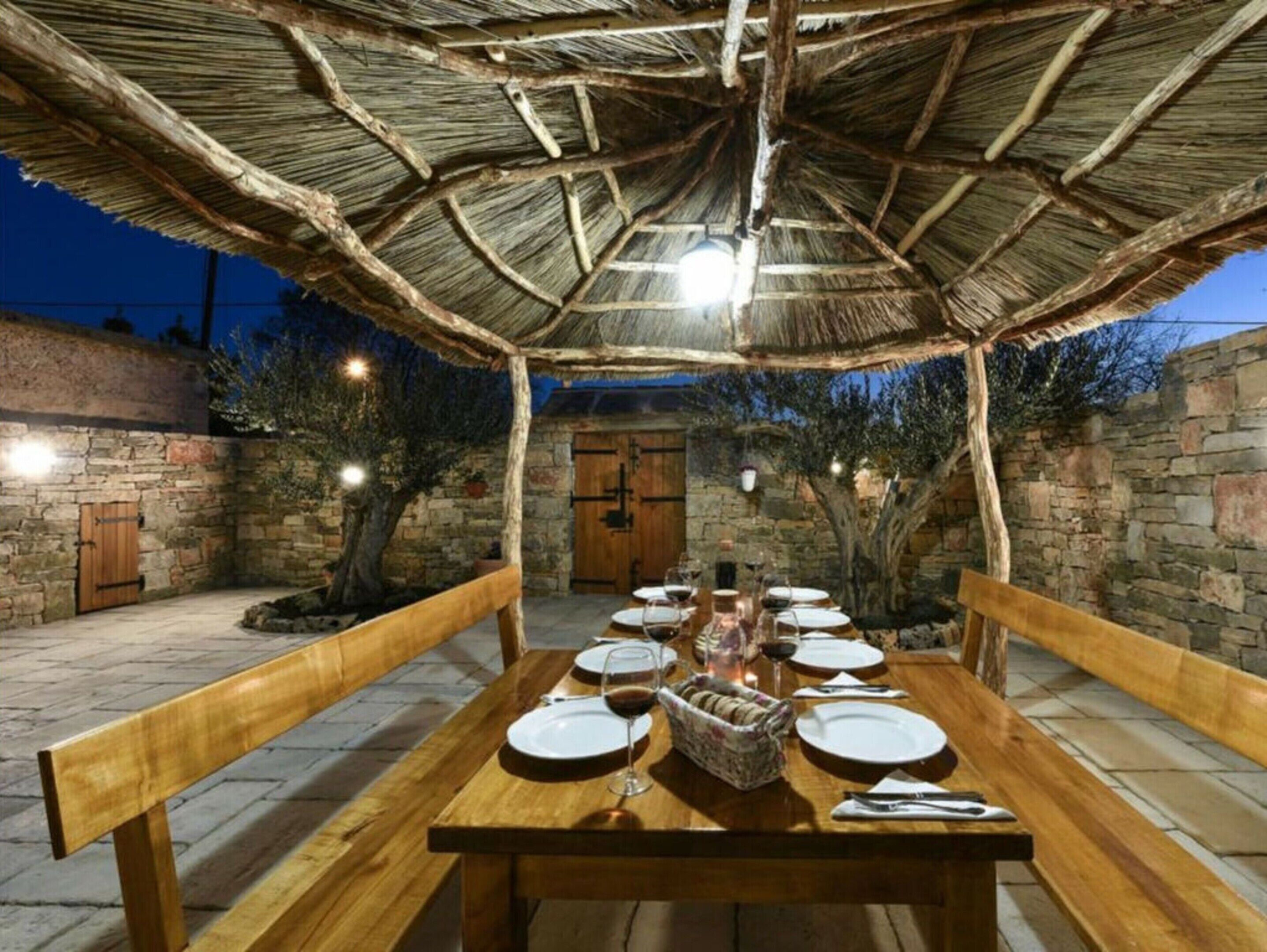 تناول الطعام