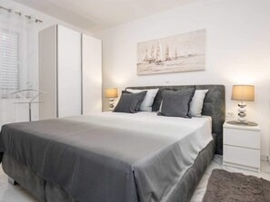 Biệt thự | 8 phòng ngủ, trang bị nội thất với thiết kế riêng biệt