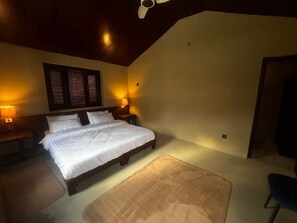 Deluxe Double Room | Soundproofing, free WiFi - Sukoon Resorts (Skardu)