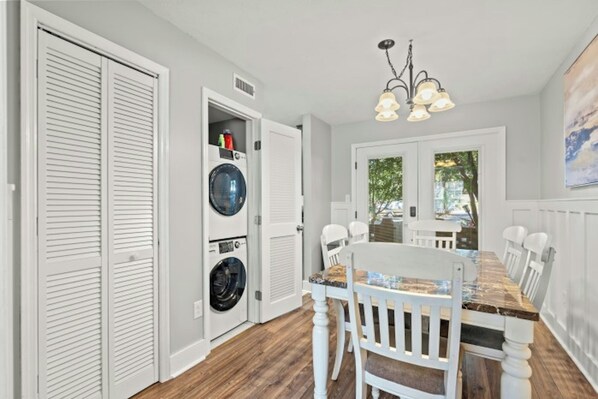 Dining - Pet Friendly! -76th Ave Townhome B- 2BR/1.5BA (Myrtle Beach)