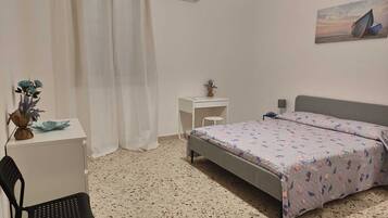 2 chambres, fer et planche Ă repasser, Wi-Fi, draps fournis