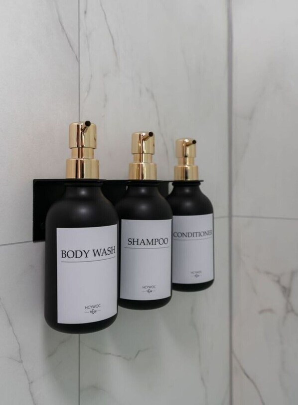 Badezimmerausstattung