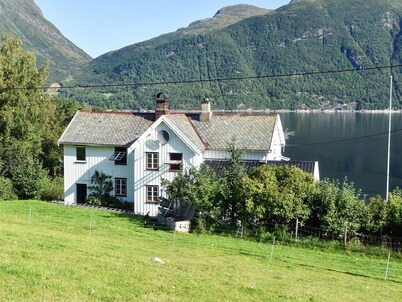 7 Person Holiday Home in Vagland