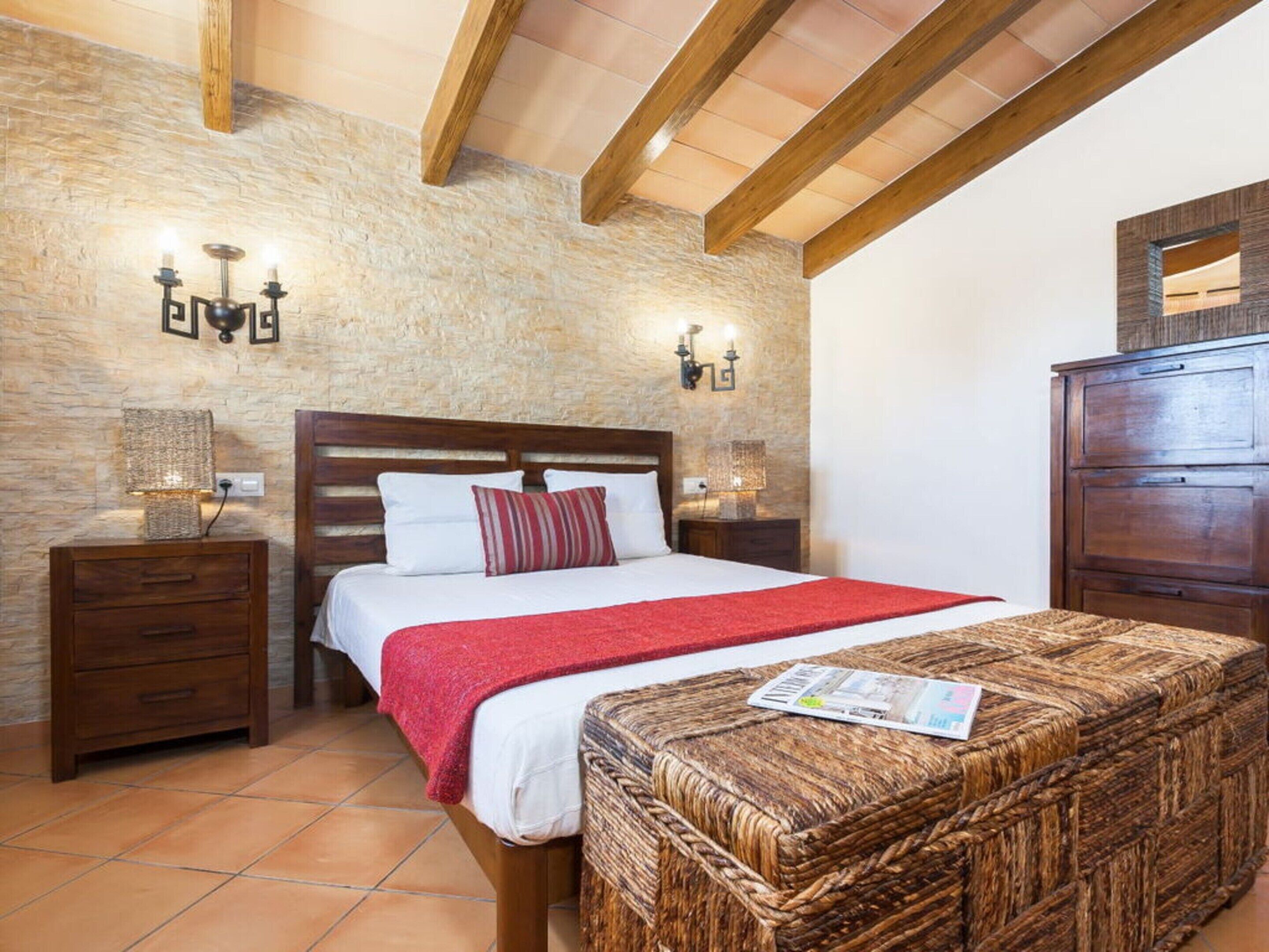 Mobil Karavan | 4 kamar tidur dan setrika/meja setrika