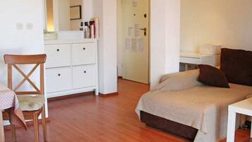 1 bedroom, iron/ironing board