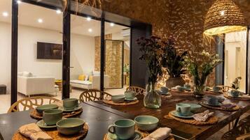 Mobile Home | Dining