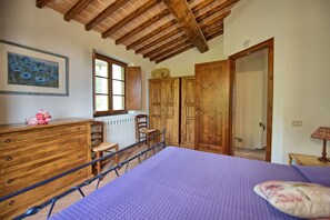 2 camere, culla da viaggio, Wi-Fi gratuito