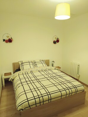 2 Schlafzimmer, Schreibtisch, kostenloses WLAN, Bettwäsche