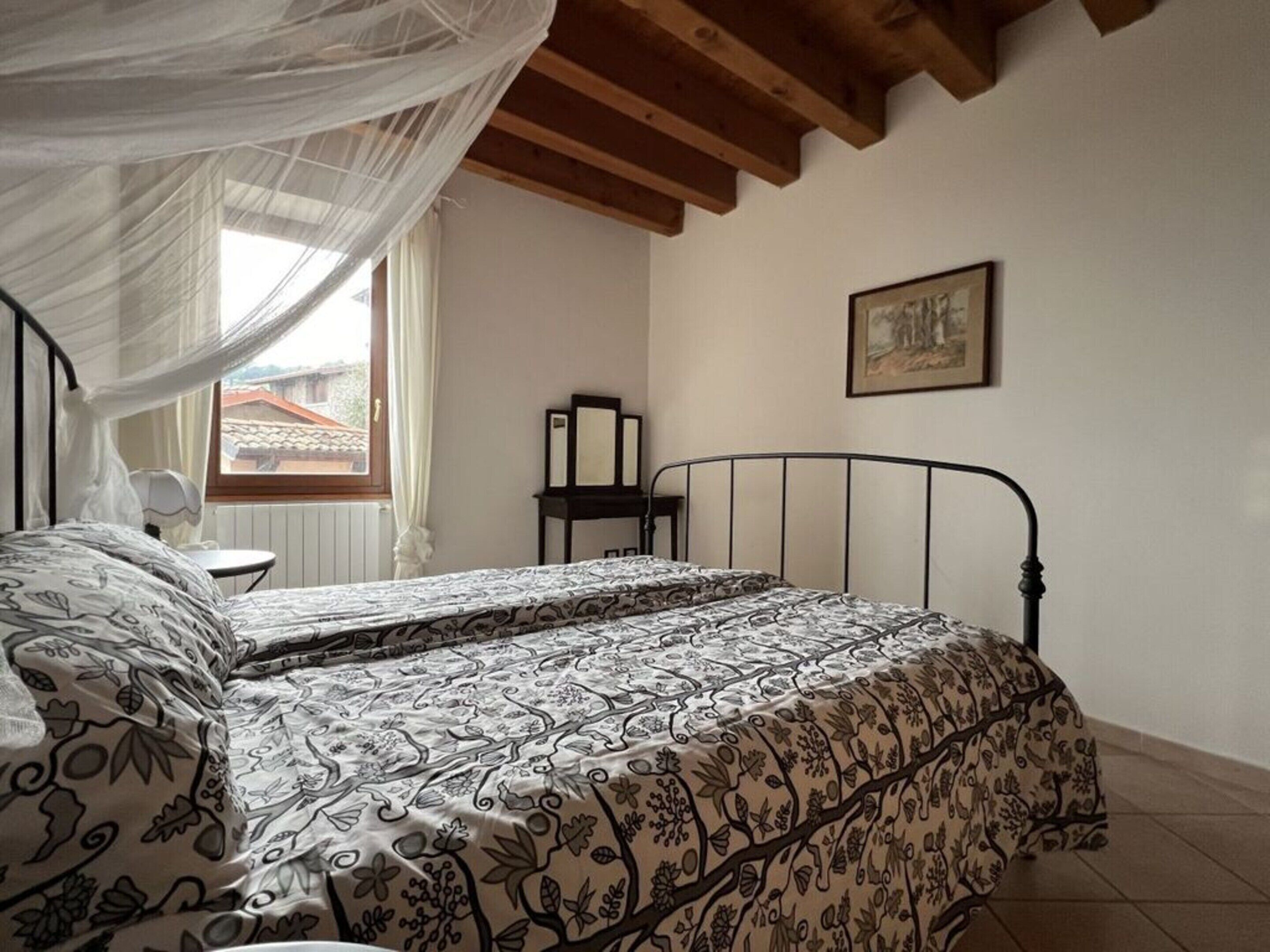 2 Schlafzimmer, Bügeleisen/Bügelbrett