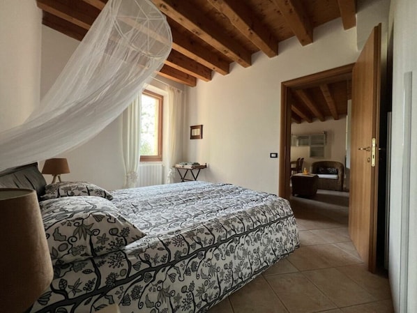 2 bedrooms, iron/ironing board