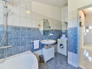 Mobile Home | Bathroom - Holiday House Marina With Pool (Sukosan)