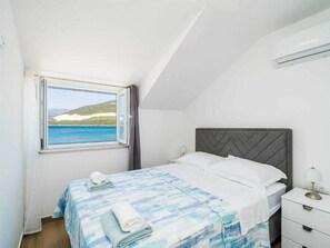 Villa | 4 bedrooms, individually furnished, iron/ironing board - Villa am Strand Olive Mill (Ston)